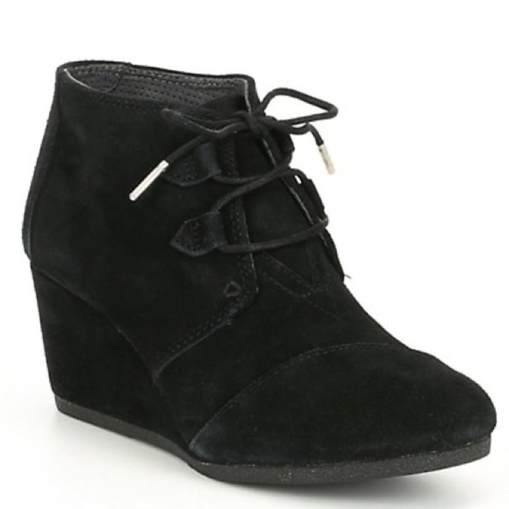 Toms Platform Black Velvet Moccasins